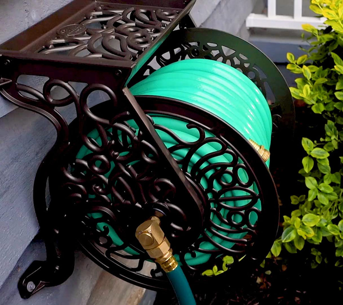 Cast Aluminum Wall Mount Hose Reel, Holds 125-Feet of 5/8-Inch Hose - Bronze B209