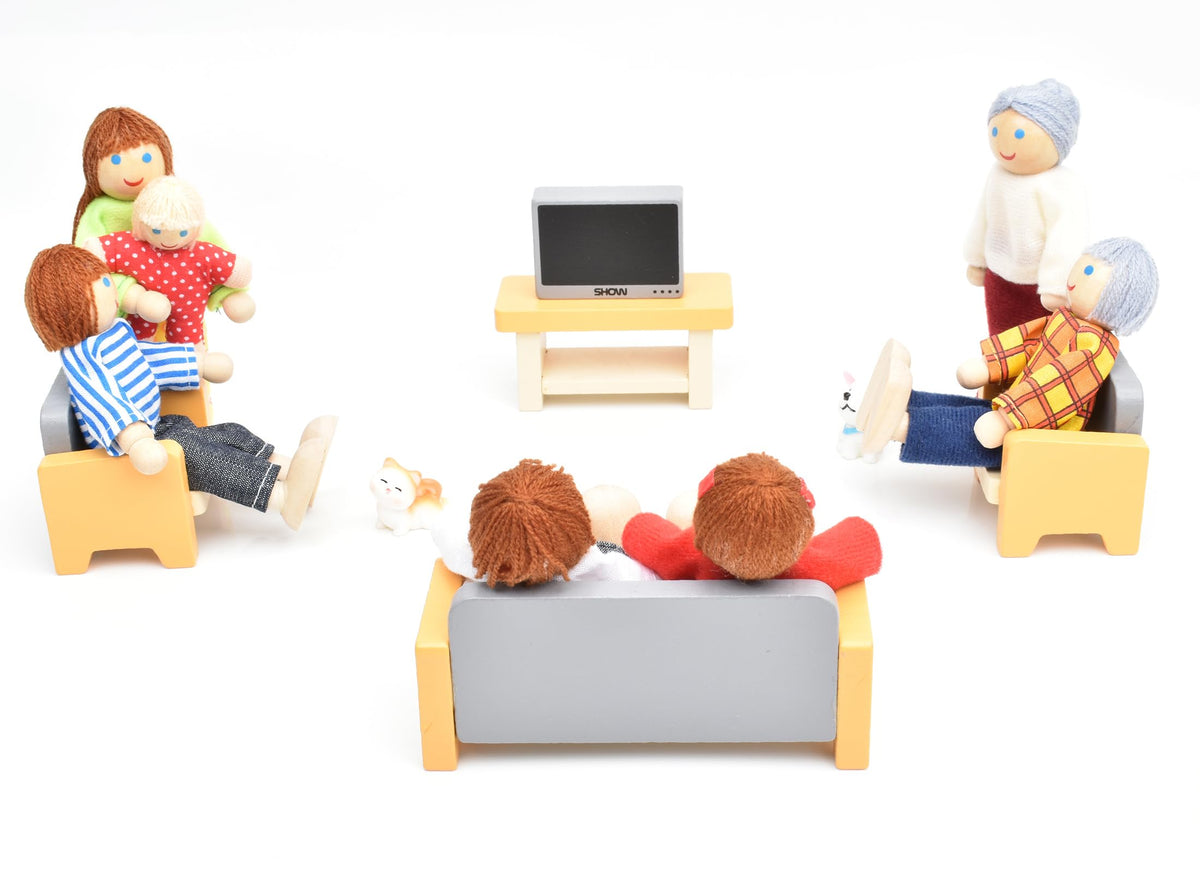 Wooden Dollhouse Dolls Family Set of 7 Miniature Figures and 2 Pets R277